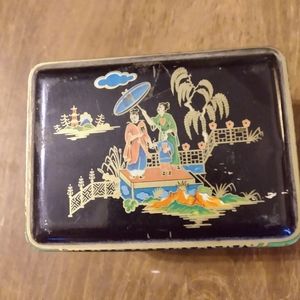 Vintage Daher Asian Small Tin